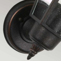 Latarnia naścienna Highnam - 1 źródło światła - Postarzany brąz