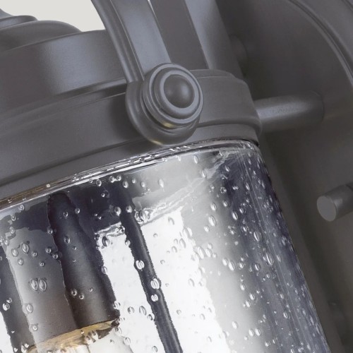 Mała latarnia naścienna Willoughby - 1 źródło światła - Olejowany brąz