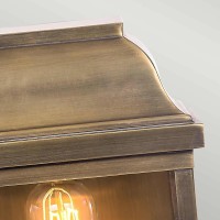 Latarnia naścienna Victoria - 1 źródło światła - Postarzany mosiądz