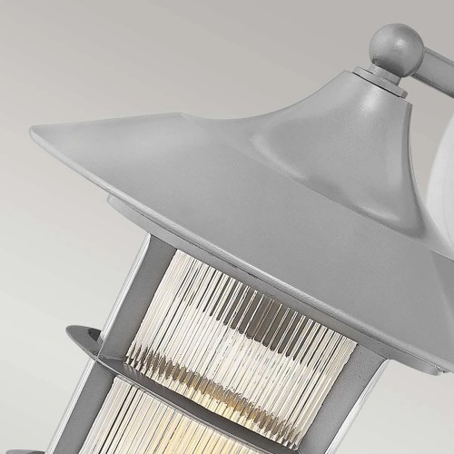 Średnia latarnia naścienna Marina - 1 źródło światła - Srebrny