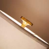 Lampa stołowa Issa - 1 źródło światła - Szczotkowane złoto